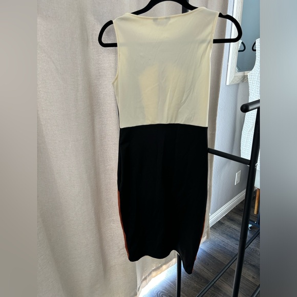 Color block dress - Picture 3 of 3